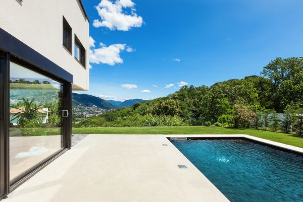 Cost of Poolside Concrete Repair in Columbia