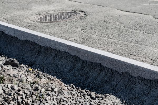 Cost of Sidewalk Curbing Repair in Columbia